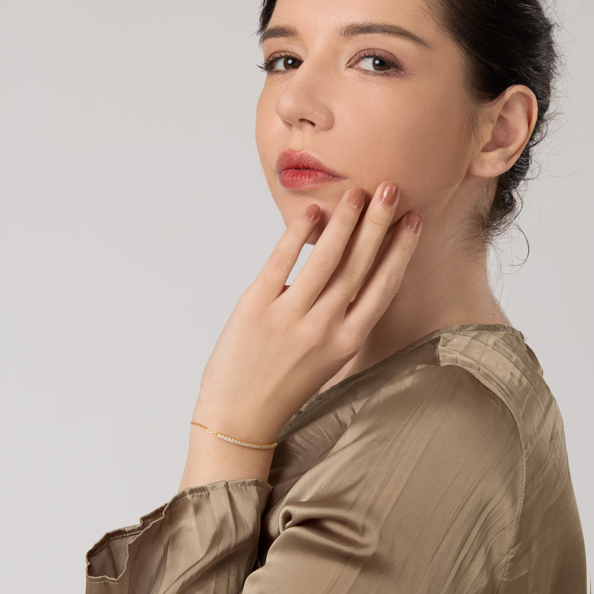 Ana Bracelet mid shot – Gold 16-18cm, Gold 18-20cm