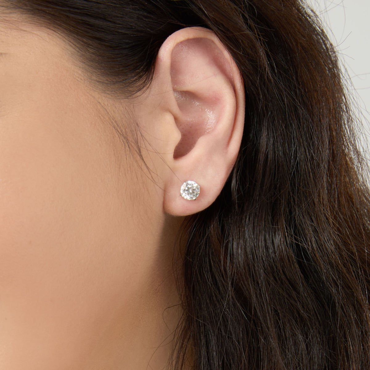 Chiara Stud Earrings close-up – Silver 1 Carat, Silver 2 Carat, Silver 3 Carat
