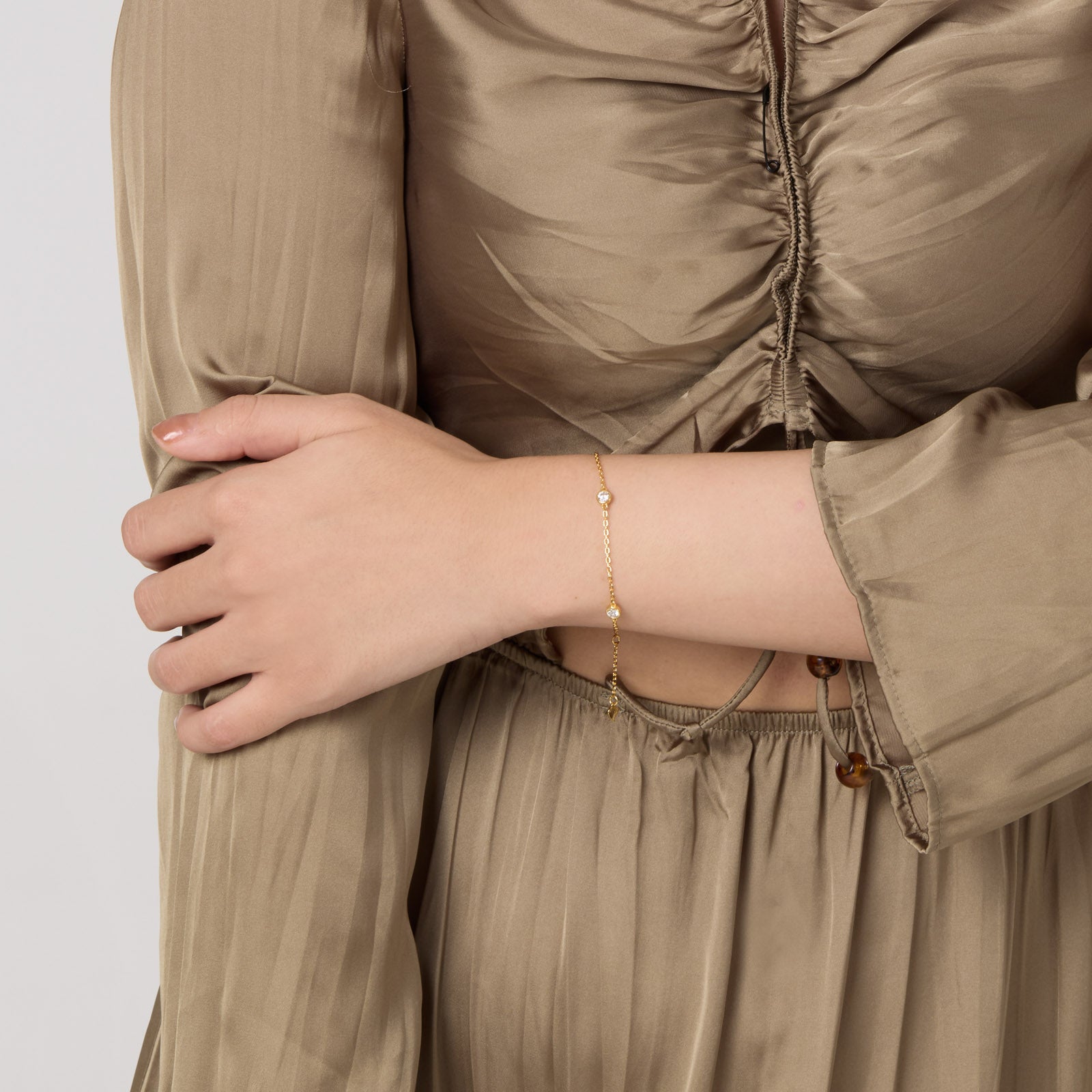 Paloma Bracelet mid shot – Gold 16-18cm, Gold 18-20cm