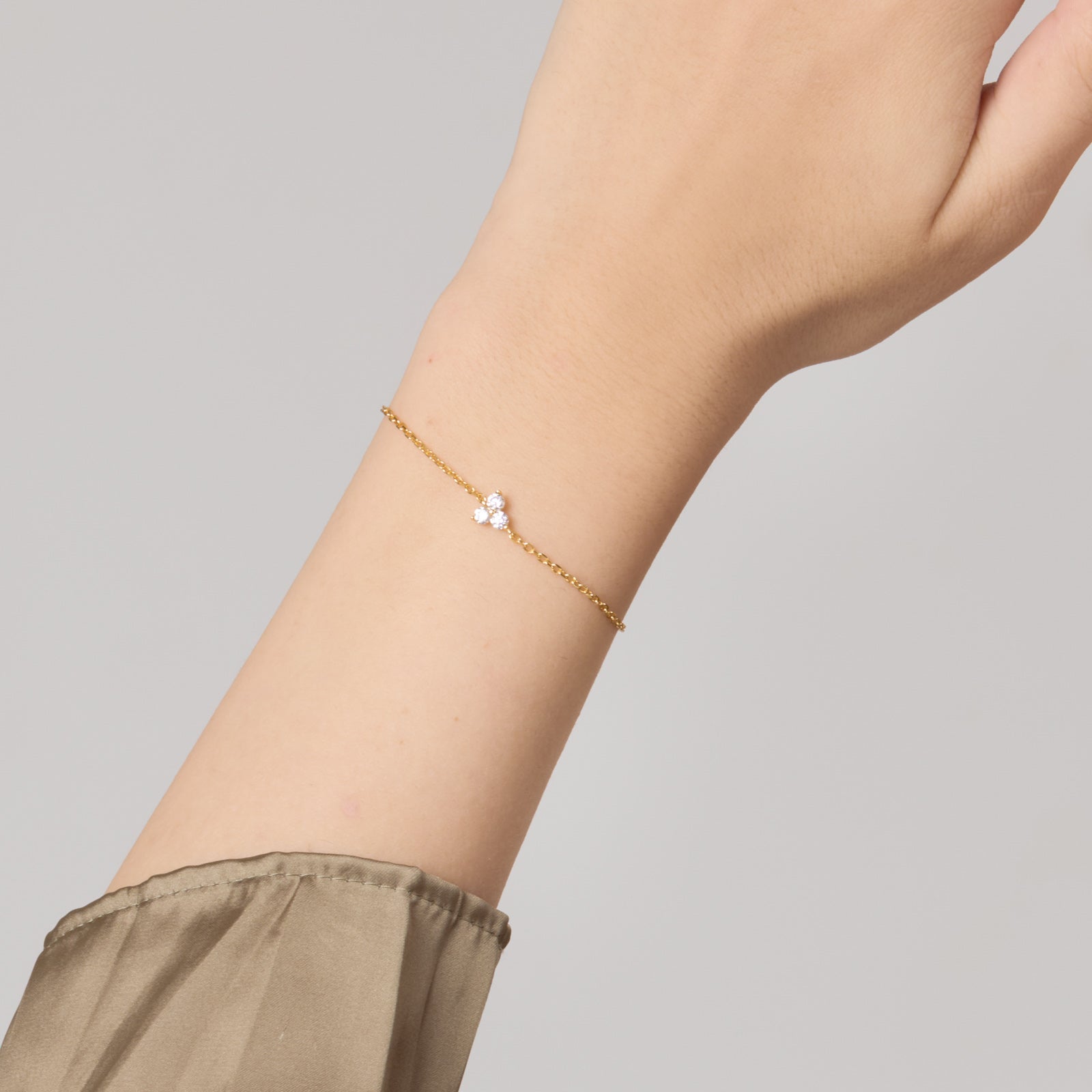 Petal Bracelet close-up – Gold 16-18cm, Gold 18-20cm